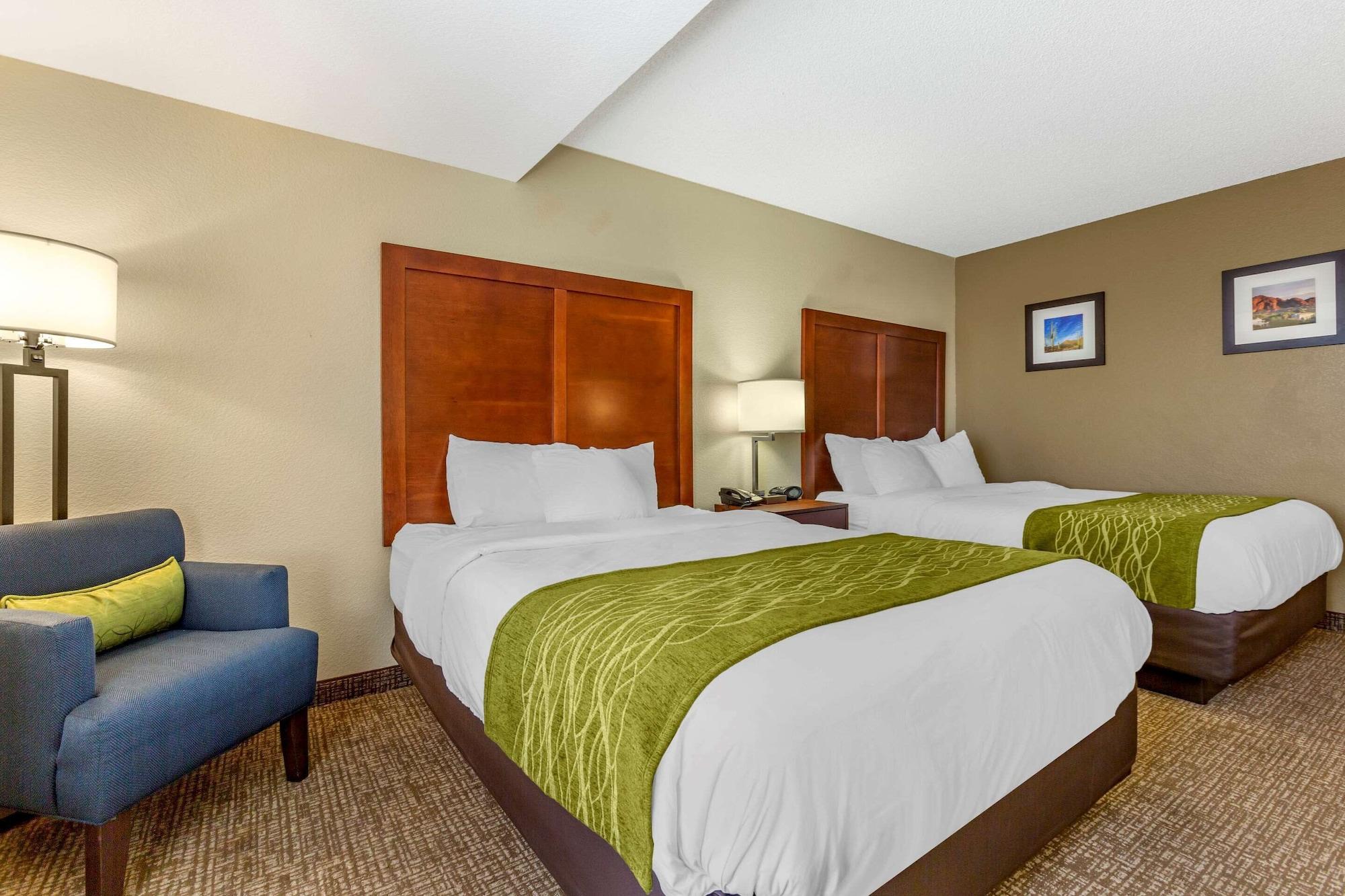 Comfort Inn & Suites Phoenix North - Deer Valley Экстерьер фото