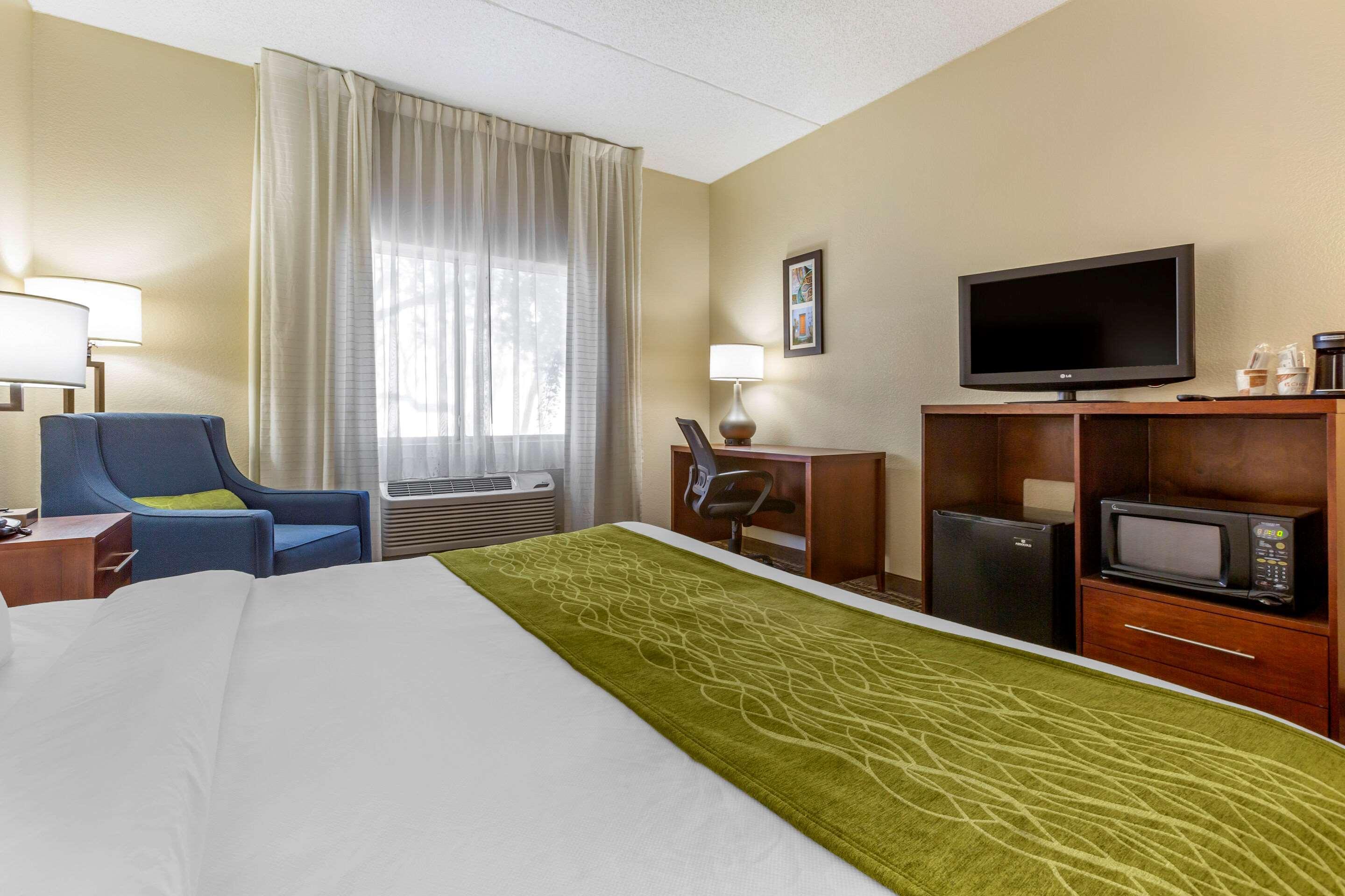 Comfort Inn & Suites Phoenix North - Deer Valley Экстерьер фото