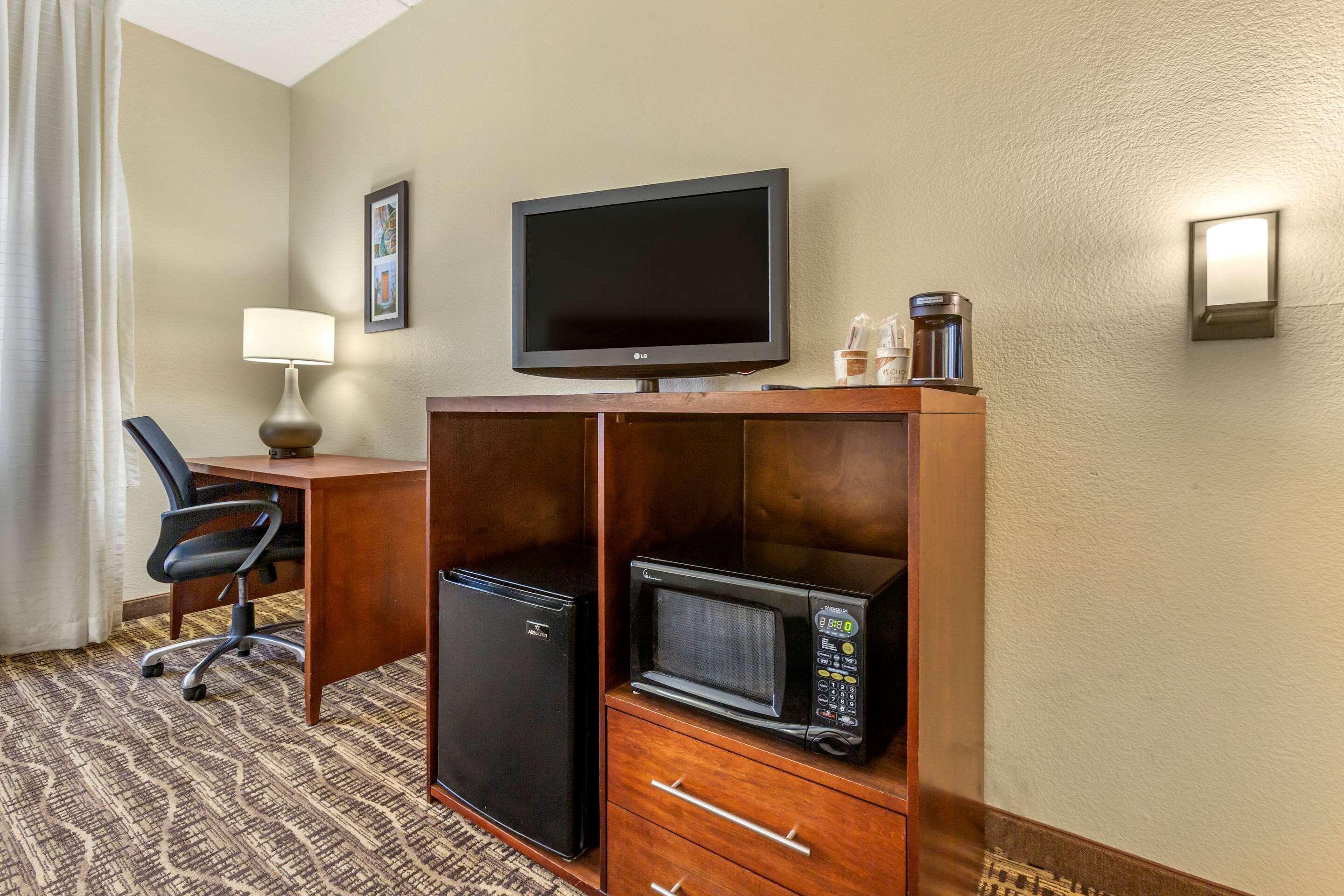 Comfort Inn & Suites Phoenix North - Deer Valley Экстерьер фото