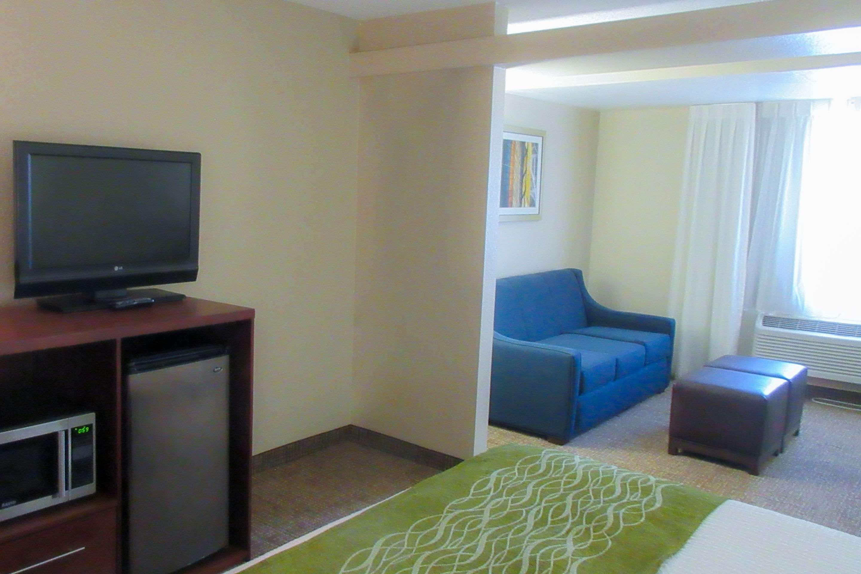 Comfort Inn & Suites Phoenix North - Deer Valley Экстерьер фото