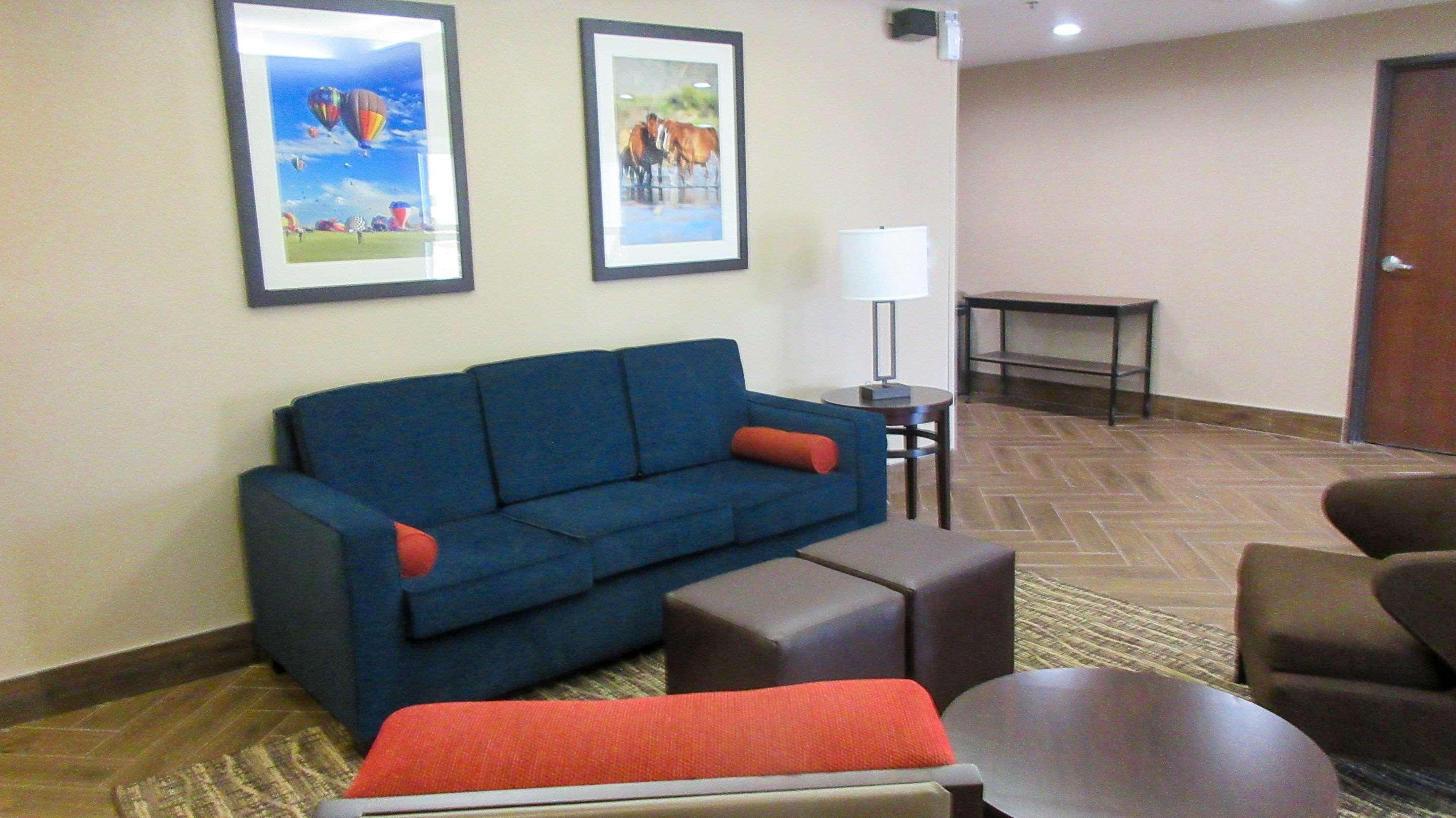 Comfort Inn & Suites Phoenix North - Deer Valley Экстерьер фото