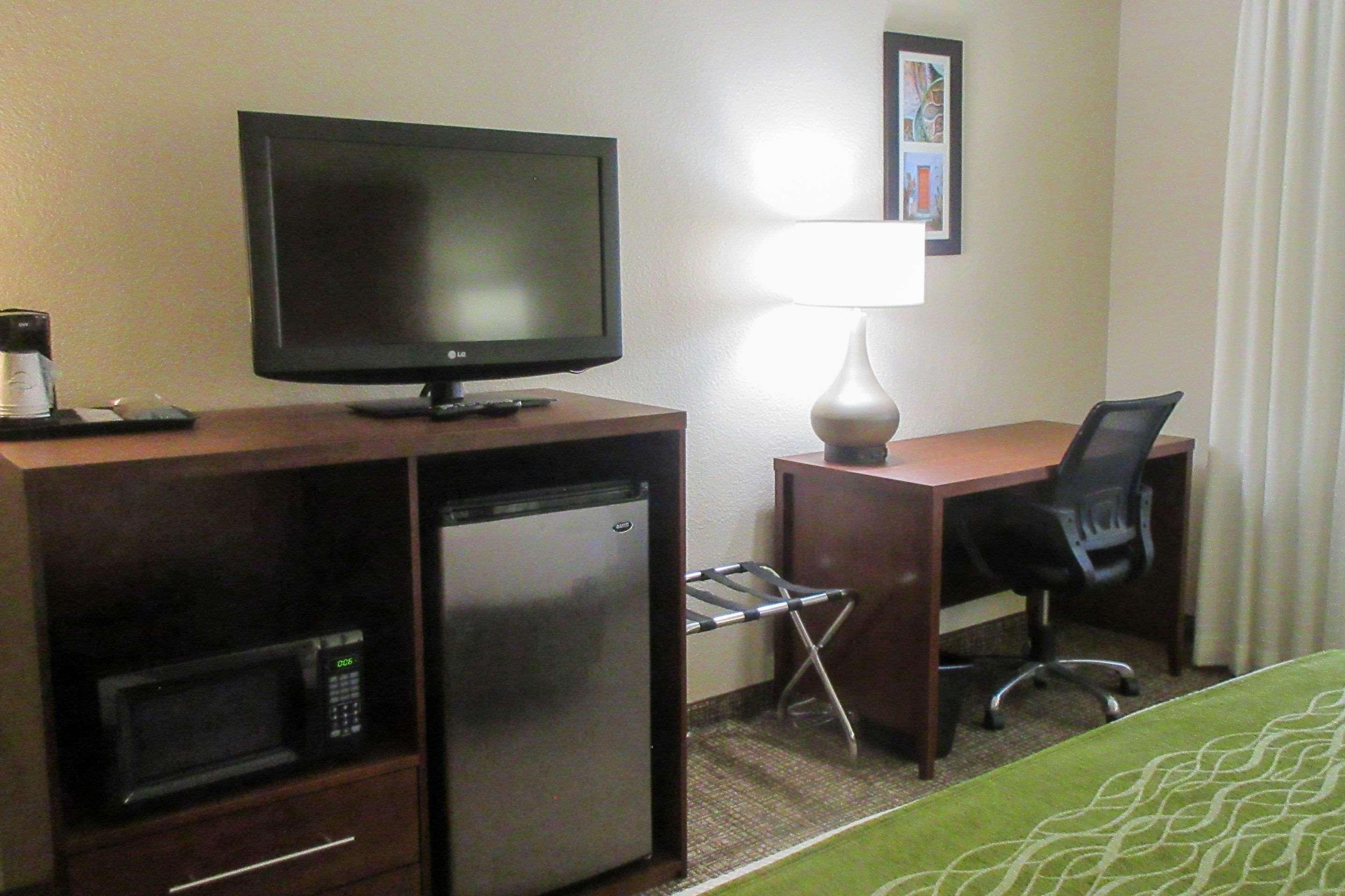 Comfort Inn & Suites Phoenix North - Deer Valley Экстерьер фото