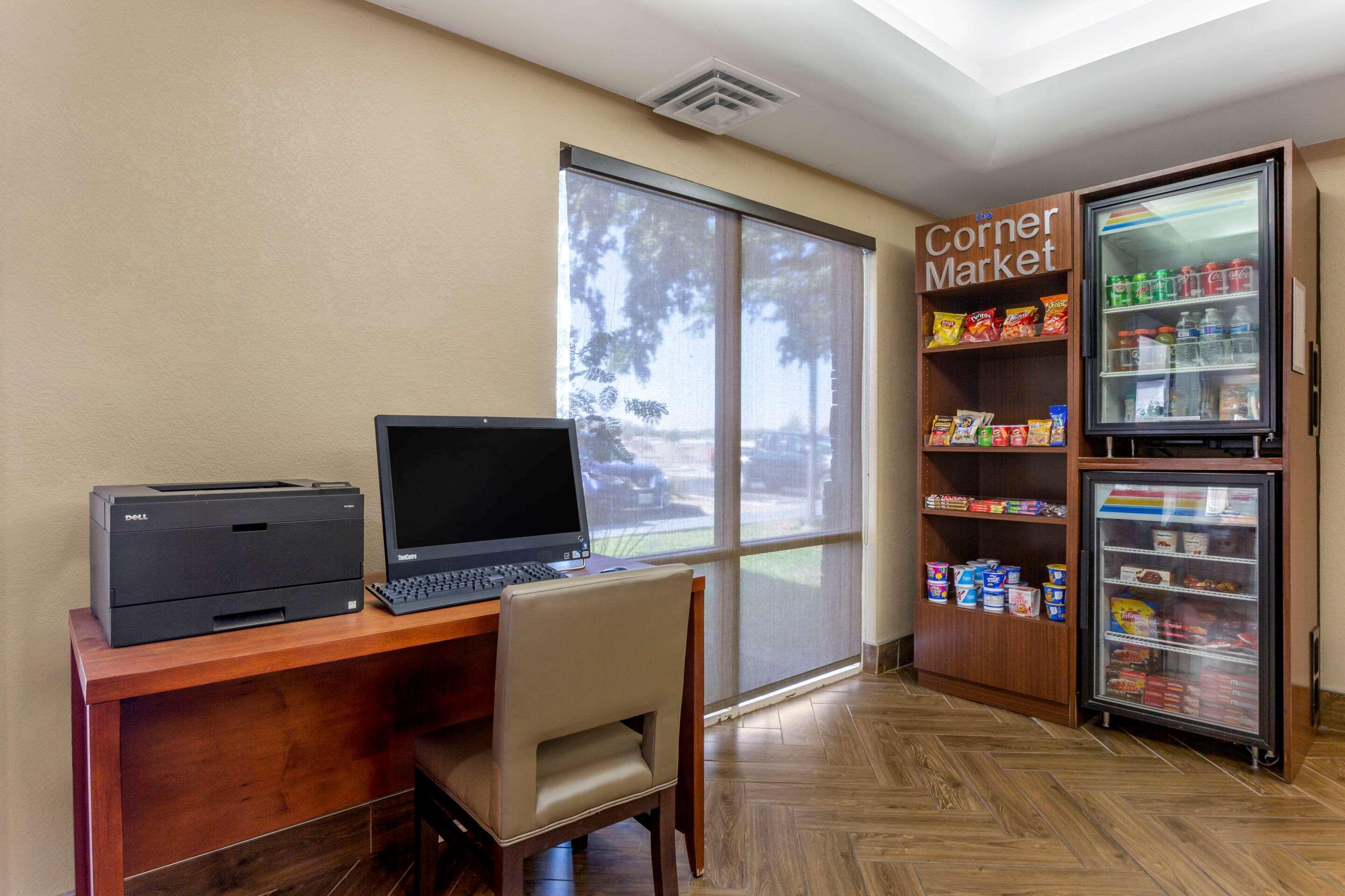 Comfort Inn & Suites Phoenix North - Deer Valley Экстерьер фото