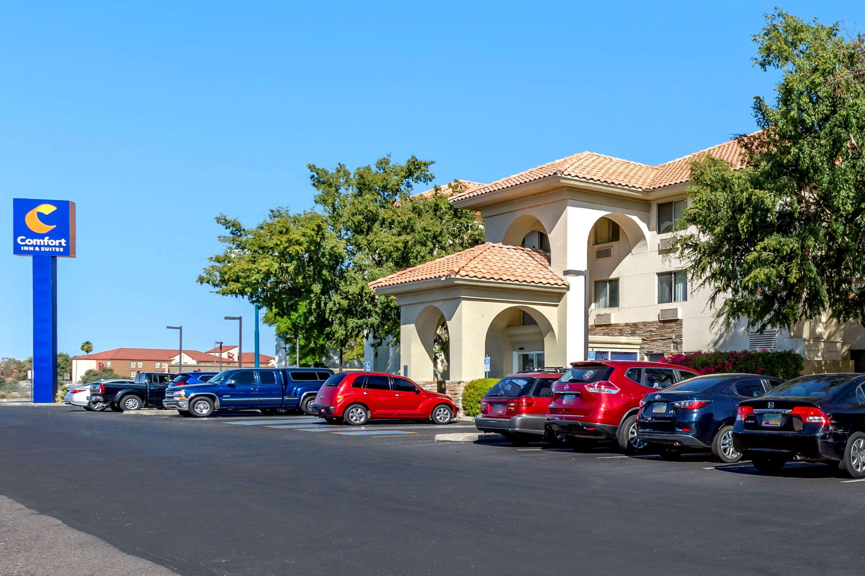 Comfort Inn & Suites Phoenix North - Deer Valley Экстерьер фото