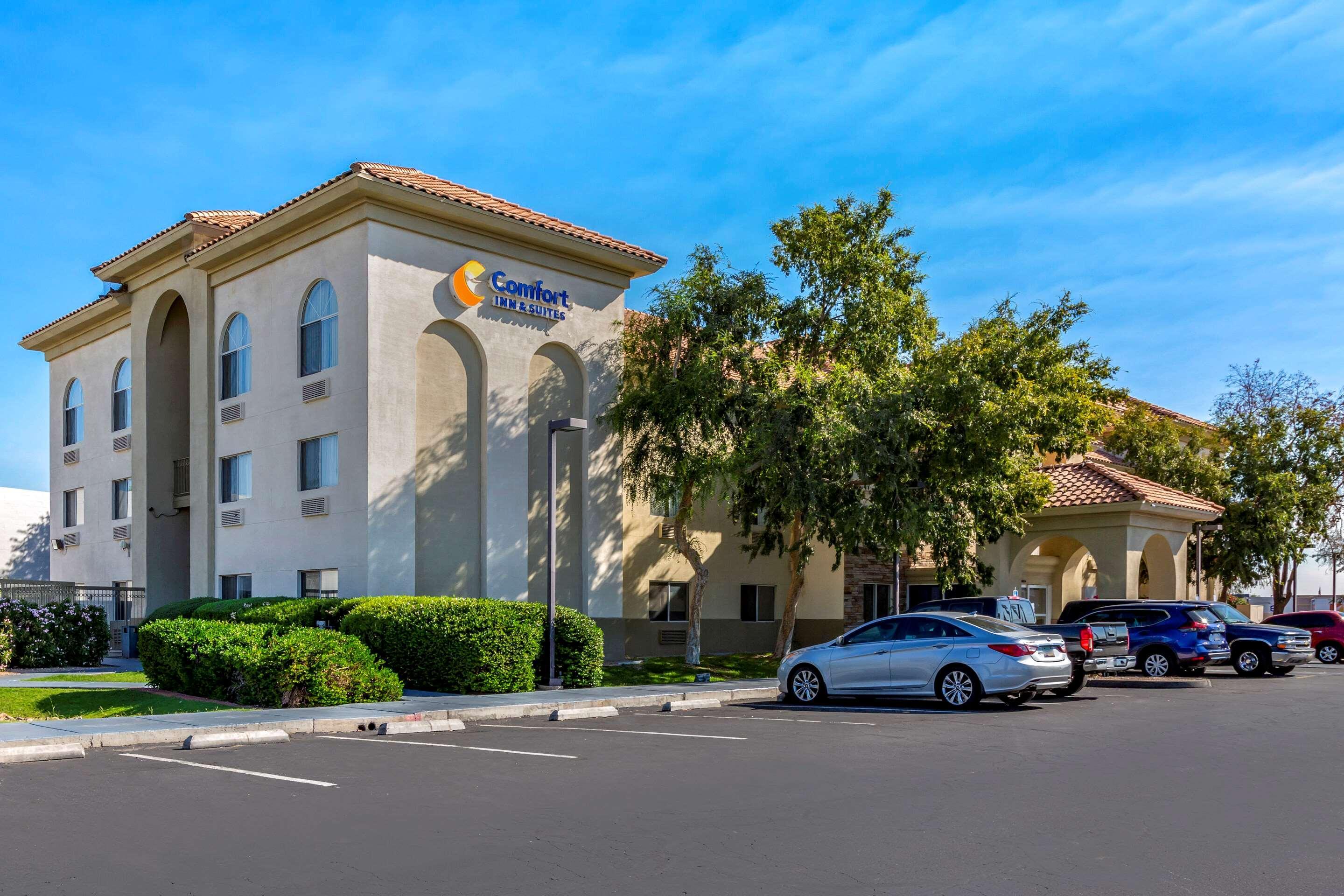 Comfort Inn & Suites Phoenix North - Deer Valley Экстерьер фото